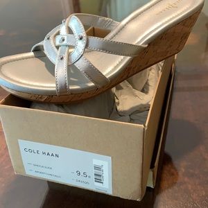Metallic shayla slide new in box